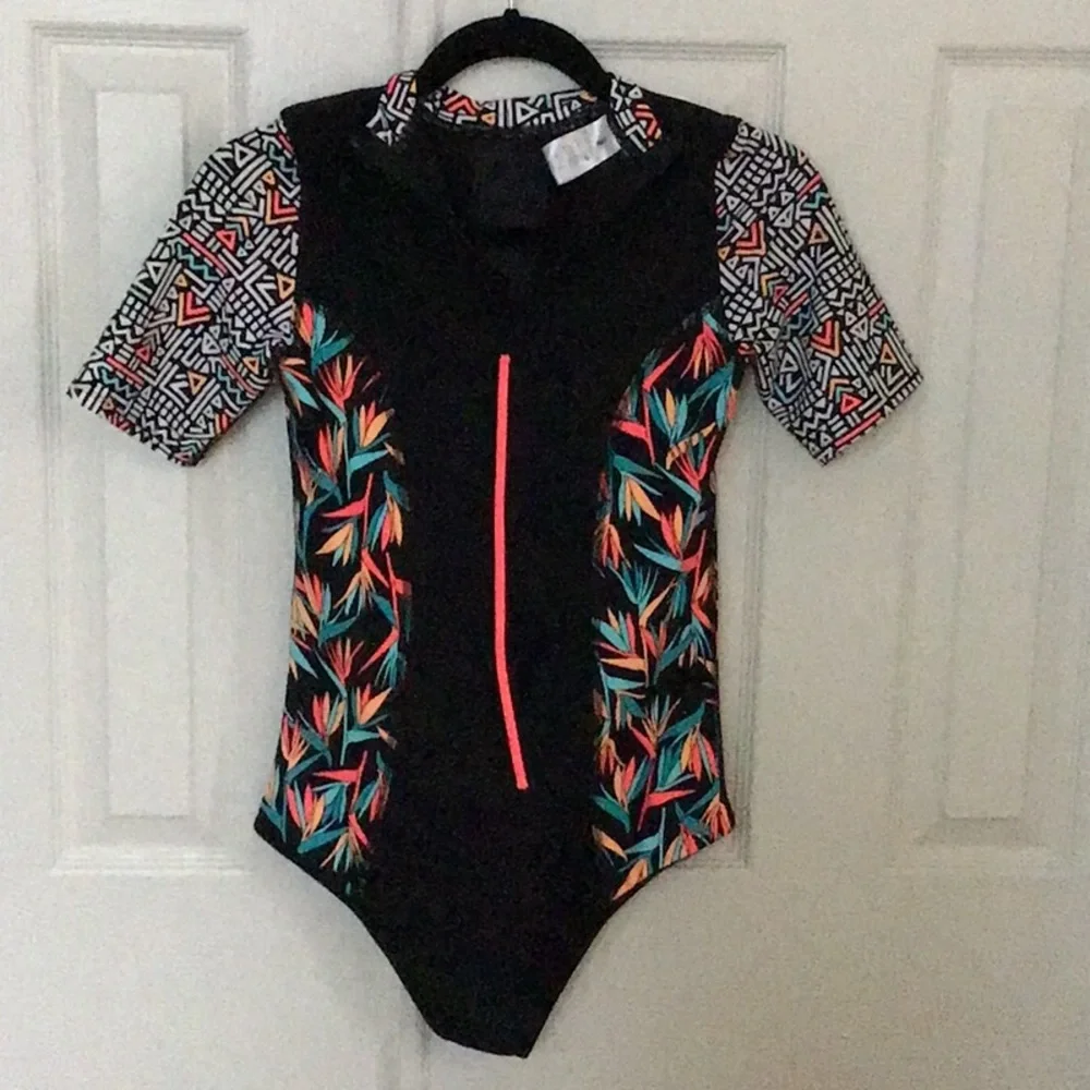 One Piece Swim Suit Medium - Picture 4 of 4